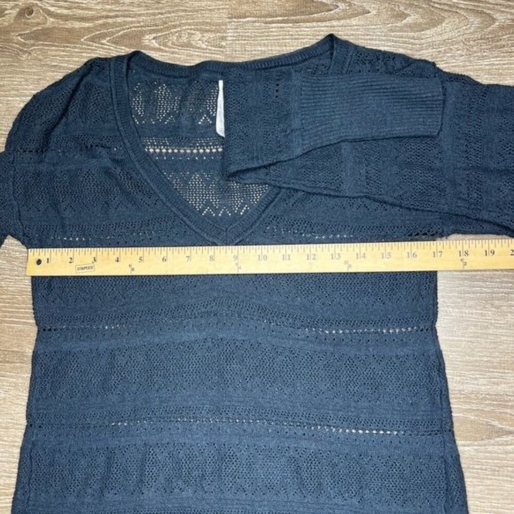 Aeropostale Womens Long Sleeve Open Knit Sweater V-Neck Pullover Medium - Picture 10 of 13